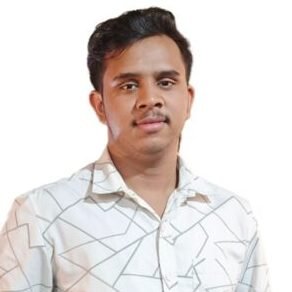 Content & Research Executive working alongside the best digital marketing expert in Delhi to craft data-driven content strategies
